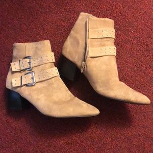 Heeled booties